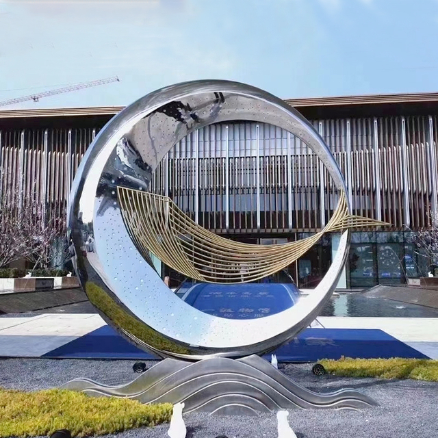 Mirror Stainless Steel Moon Sculpture Outdoor Water Feature Decor