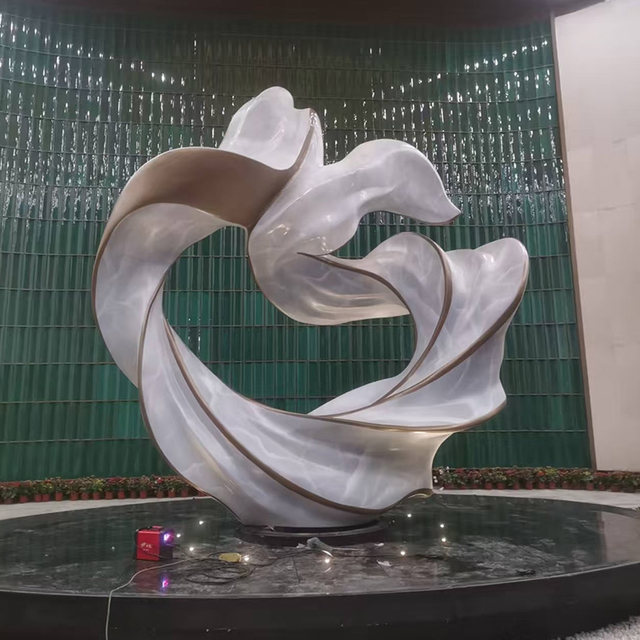 Lightweight Curved Art Sculpture