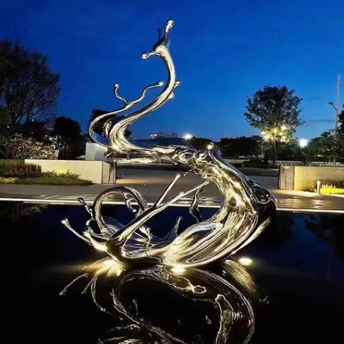 Custom Classic Polished Metal Sculptures Manufacturer